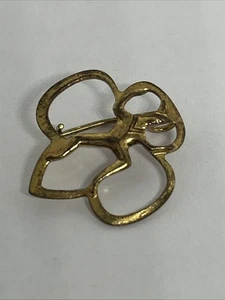 Vintage Girl Scout Brownie Membership Pin Pinback Brooch Gold Tone Collectible  - Picture 1 of 3