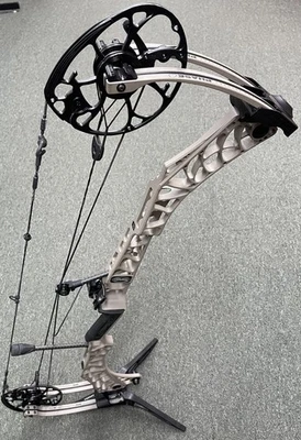 Mathews Phase 4 33 Compound Bow Left Hand - Image 1 of 3