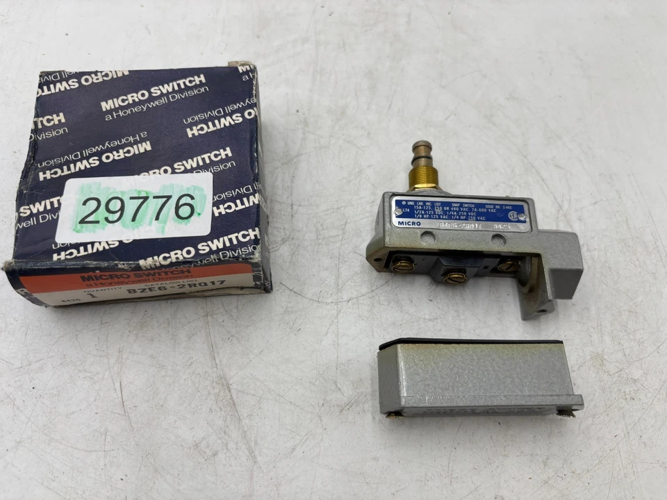 Interruptor de límite micro Honeywell BZE6-2RQ17 Foto 1 de 3