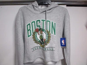BOSTON CELTICS ""NBA.COM"" DAMEN KAPUZENSWEATSHIRT (GROSS) NEU MIT ETIKETT HELLGRAU - Bild 1 von 4