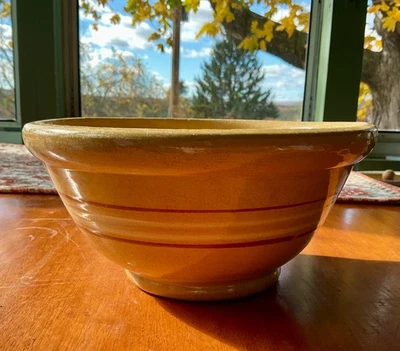 Антикварная миска для смешивания мокко и крема Yellowware 8-1/4 дюйма - Изображение 1 из 4