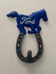 Ford Mustang Hufeisen Gusseisen 5,5" Wandschlüssel / Kleiderhaken Volkskunst - Bild 1 von 4