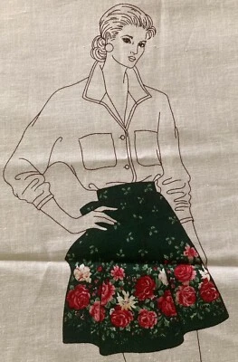 Vintage 90s VIP Cranston Floral Christmas Half  Apron ‘Christmas Rose’  Panel - Image 1 of 4