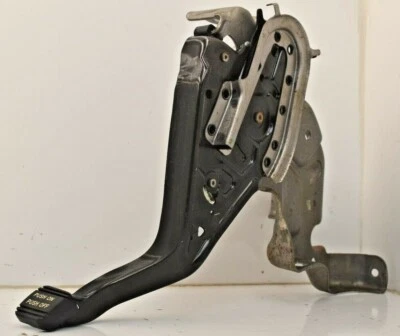 Conjunto de pedal de freno de estacionamiento de emergencia OEM Honda Odyssey 2011 2012 2013-2017 Foto 1 de 4