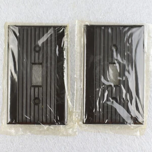 2x Vintage Reliance Toggle Light Switch Wall Plate Dark Brown Ribbed Plastic USA - Picture 1 of 5