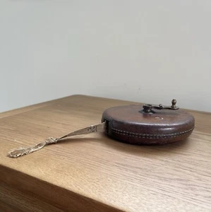 Vintage Leather/Brass Wind Up Measuring Tape Chesterman Sheffield England - Picture 1 of 5