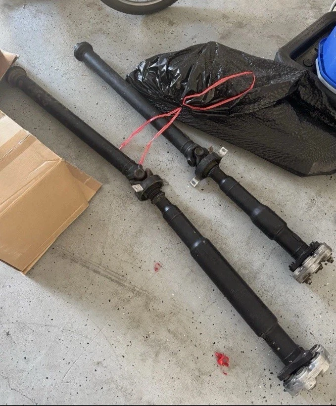 BMW F30 335i 2012-2018 tracción trasera M/T eje de transmisión hélice cardán fabricante de equipos originales Foto 1 de 1