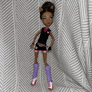 Monster High Scream Uniform Clawdeen Wolf Fußball Outfit J1 - Bild 1 von 4