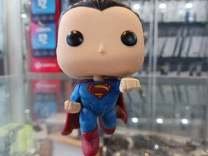 FUNKO POP VINYL DC BATMAN VS SUPERMAN - SUPERMAN #85 VINYL FIGURE - Picture 1 of 20