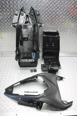 2024 KAWASAKI NINJA EX500 ABS 后尾部尾部公平和尾部公平 — 第 1/4 张图片