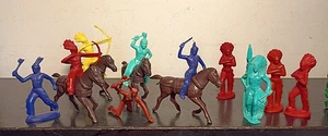 Vintage Thick Plastic American Native Indians, REL Horses, Toy Soldiers - Picture 1 of 3