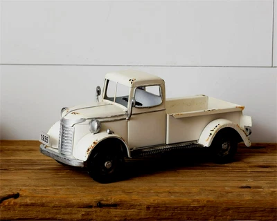 Camión agrícola antiguo decorativo nuevo en metal envejecido Foto 1 de 4