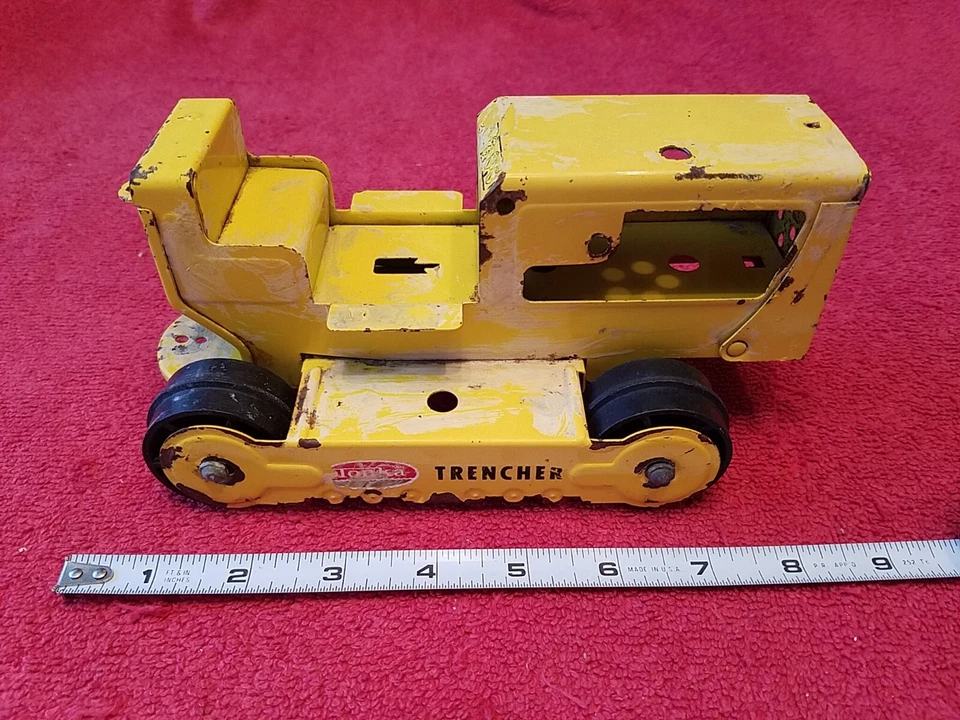 1970’s TONKA Metal Trencher Bulldozer Backhoe T6 Pressed Steel USA For Parts  - Image 1 of 4