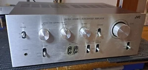 JVC JA-S11 AMPLIFICATORE INTEGRATO 30W X2 1976. TUTTO FUNZIONANTE - Foto 1 di 1