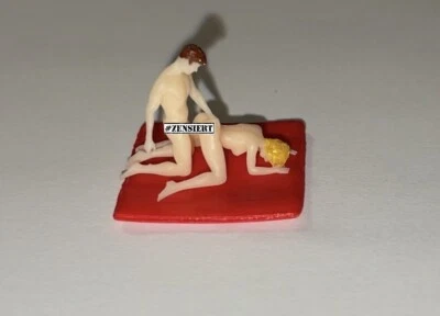 Sexy Scene V1 Liebespaar auf Decke H0 1787  Figuren LKW HO Diorama  Modellbahn - Bild 1 von 4