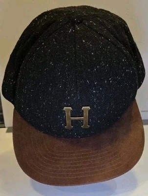 Sombrero con logotipo de HUF de cuero marrón con tirantes Foto 1 de 4