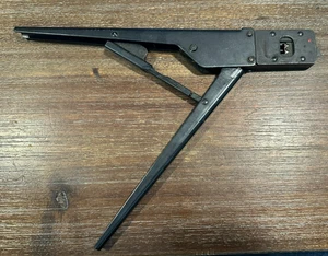 Herramienta de prensado manual AMP 90302-1 tipo F 8451 24-20 28-24 electrónica eléctrica - Imagen 1 de 6