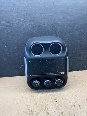 2011 to 2017 Jeep Compass Dash Climate Temperature Control Radio Bezel P7837 DG - Image 1 of 4