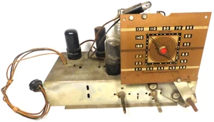 MESA EMERSON DM331 de colección: CHASIS sin probar con los 6 TUBOS Y BUEN GRÁFICO - Imagen 1 de 8