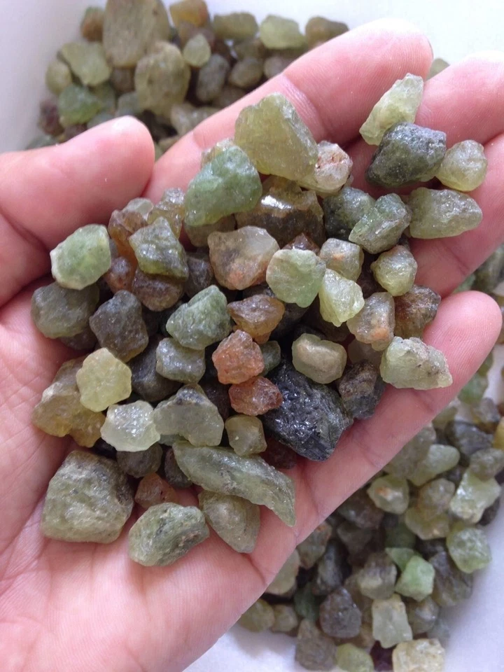50 carats Rough green garnet From Mali bg001, best deal in the market - Image 1 of 4