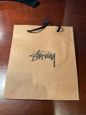 Bolsa de papel de compras Stussy de Japón usada una vez envío rápido desde CA Foto 1 de 2