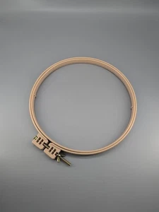 VINTAGE 10” DRITZ PLASTIC NO SLIP EMBROIDERY/ QUILTING HOOP! WING NUT EUC! - Picture 1 of 3