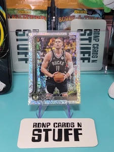 2025-26 Topps Basketball Brook Lopez #58 Holo Foil - Picture 1 of 2