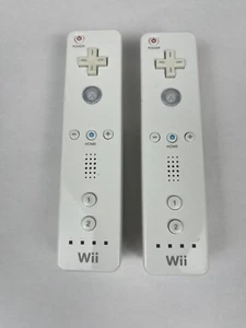 Nintendo Wii Remote Controllers OEM Lot of 2 *PARTS ONLY - Picture 1 of 12