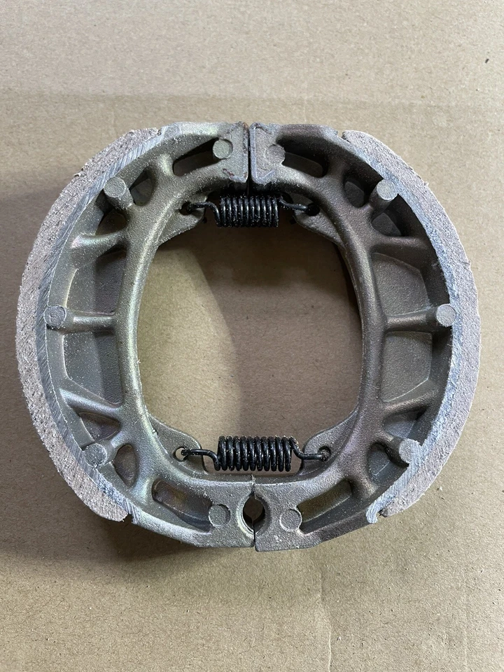 New Honda CG125 ES4 ES8 Rear Brake Drum Shoe Pad springs set 2004 to 2008 - Image 1 of 1