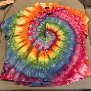 WOW - Basic Editions - SPIRAL TIE DYE - SHORT SLEEVE BUTTON DOWN SHIRT - 4XL - Picture 1 of 4