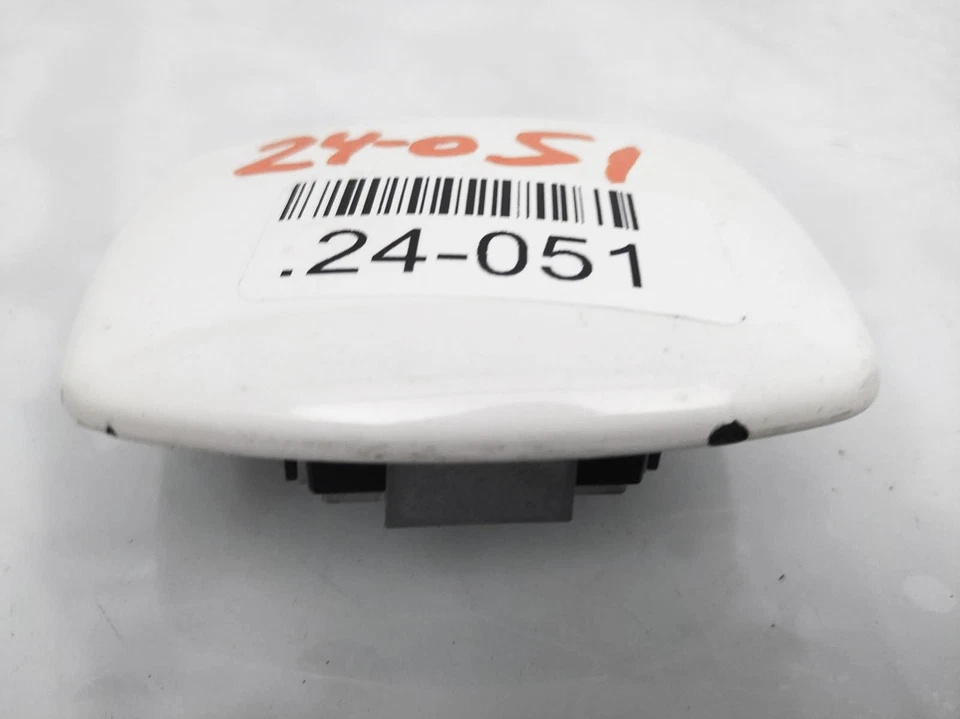 2017-2019 Mercedes-Benz E300 Radio Roof Antenna - White(149) *Chipped Paint Area - Image 1 of 4
