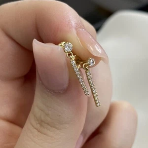 Orecchini a goccia originali in oro giallo 9 ct zirconi con barra pendente 0,60 grammi -20 mm - Foto 1 di 7