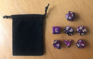 SET 7 DADI VIOLA GLITTER / GLITTERED PURPLE DICE + sacchetto bonus / bonus bag - Foto 1 di 5