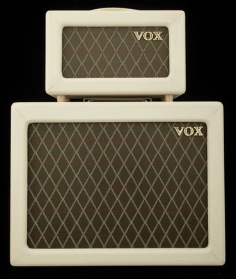 Vox AC4TVH with V112TV Cabinet #004879 and 004724 - Image 1 of 4