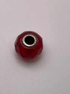 Auténtico Trollbeads 925 Plata LAA Vidrio Dije Prisma Rojo - Imagen 1 de 3
