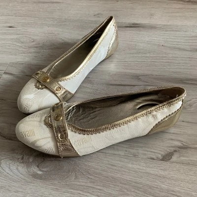 Pisos con logotipo Just Cavalli talla 7,5 Foto 1 de 4