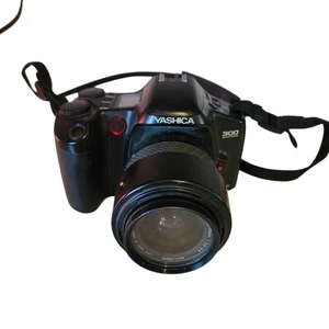 Yashica 300 Auto Focus Kyocera 35mm SLR Film Camera Manual New Battery - Picture 1 of 11