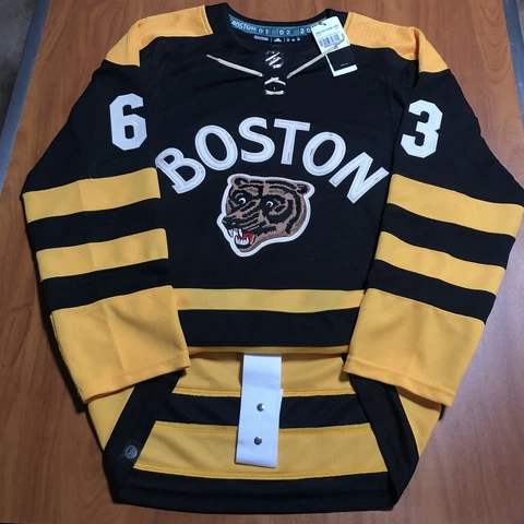 Adidas Brad Marchand Boston Bruins 2023 NHL Winter Classic Jersey Black 50 Cover