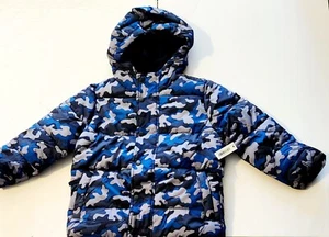 Chaqueta acolchada con capucha de peso pesado Amazon Essentials para niños ~ azul camuflaje ~ talla XS (4-5) - Imagen 1 de 7