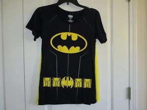 DC Comics Batman size M black cotton blend scoop neck tee w/detachable cape NWT - Picture 1 of 3