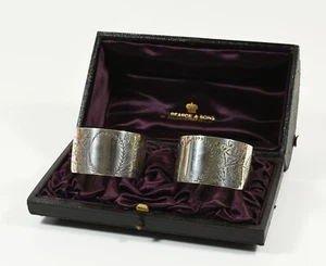 Beautiful Cased Pair of Victorian Hallmarked Silver Napkin Rings ~ London 1892 - Picture 1 of 5