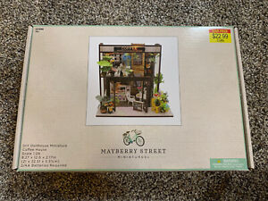 Mayberry Street Miniatures DIY Dollhouse Coffee House 1:24 Scale