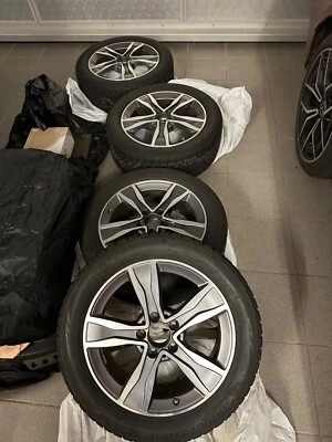 Orig. Winter MB Kompletträder für C-Klasse (W205) Bridgestone R17 225/50  - Bild 1 von 4