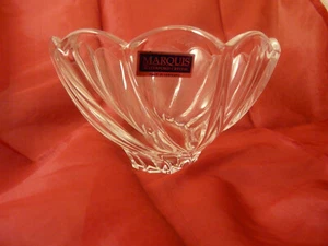 NEU MARQUIS WATERFORD WINDFLOWER 5" BONBONIERE GEWELLTER RAND - AUFKLEBER & SIGNIERT - Bild 1 von 7