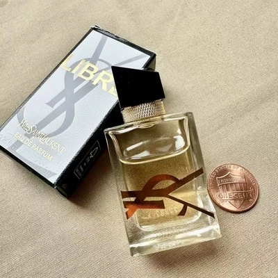 YSL Libre Eau De Parfum EDP 0,25 oz / 7,5 ml Mini Splash - Nuevo en caja - Auténtico Foto 1 de 4