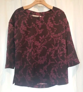 Top floral Selina SOFT AROUND NUEVO CON ETIQUETAS $99 en vino morado botánico talla mediana FR - Imagen 1 de 5
