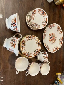 Colclough ROYALE partial set Plate Bone China 8525 GREAT CONDITION CUP SAUCER - Picture 1 of 8