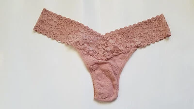 NWOT Hanky Panky Signature Lace Low Rise Thong, Desert Rose, One Size - Image 1 of 2