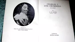 CHARLES I AND CROMWELL: AN ESSAY / G M Young (1935) - Imagen 1 de 2