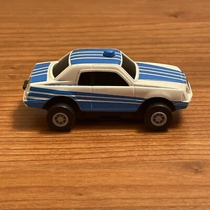 Vintage TOMY Jumpsters Ford Thunderbird Stunt Car Toy 1983 Japan WORKING - Picture 1 of 11